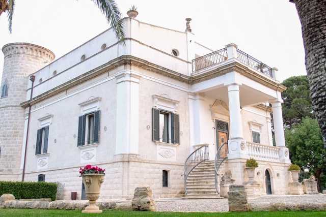 Liberty, "medievale" e neoclassica: nell'agro barese si nasconde la raffinata Villa Focus